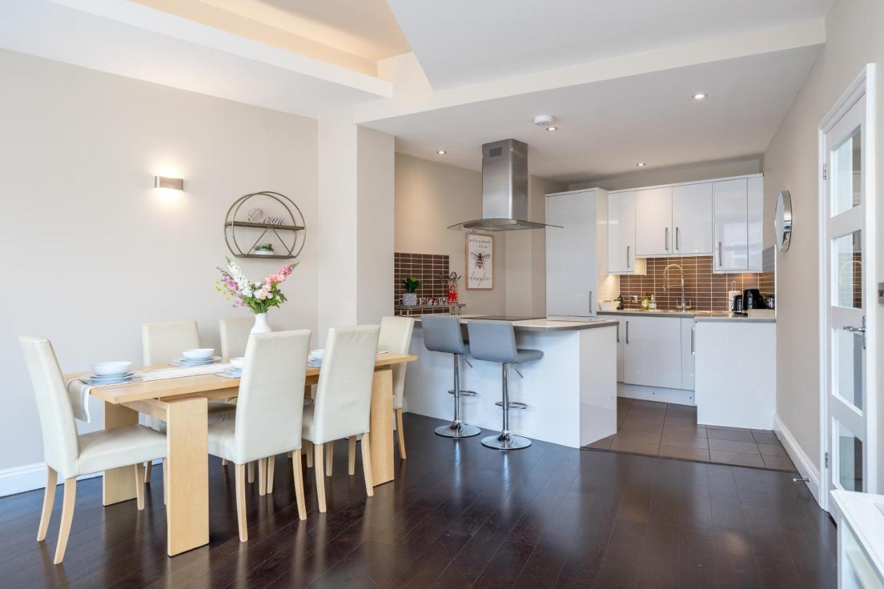 Spacious 2 Bedroom Apartment - Sleeps 6 Brighton Bagian luar foto